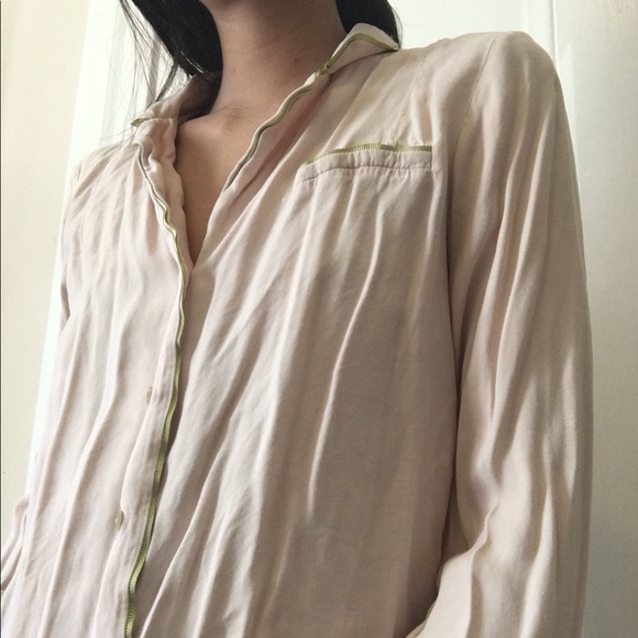 Long sleeve button down with green line - Picture 2 of 7